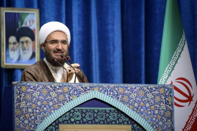 حجت الاسلام حاج‌علی‌اکبری در نماز جمعه تهران: در فعالیت‌های اقتصادی اگر مبتلا به ربا شویم  نظام سالم اقتصادی به خطر انداخته میفتند