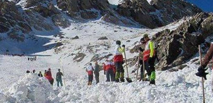 پیکر ۵ کوهنورد مفقودى براثر بهمن در اشترانکوه پیدا شد