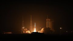 دستاورد صنعت فضایی؛  نخستین بار سه ماهواره ایرانی، با ماهواره بر سیمرغ با موفقیت به فضا پرتاب شدند