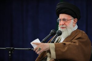 رهبر انقلاب اسلامی: کشورهای اسلامی باید ارتباط سیاسی و اقتصادی خود را با رژیم صهیونیستی قطع کنند