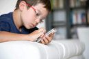 چند تنظیم برای اطمینان از ایمنی کودکان هنگام استفاده از اینترنت