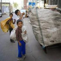 کودکان کار و زباله‌گرد از آسیب‌های شهر تهران هستند