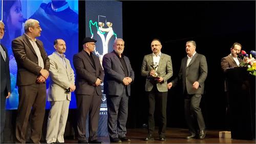 شرکت فولاد خوزستان تندیس طلایی بیست و دومین همایش ملی حمایت از مصرف کنندگان را دریافت کرد